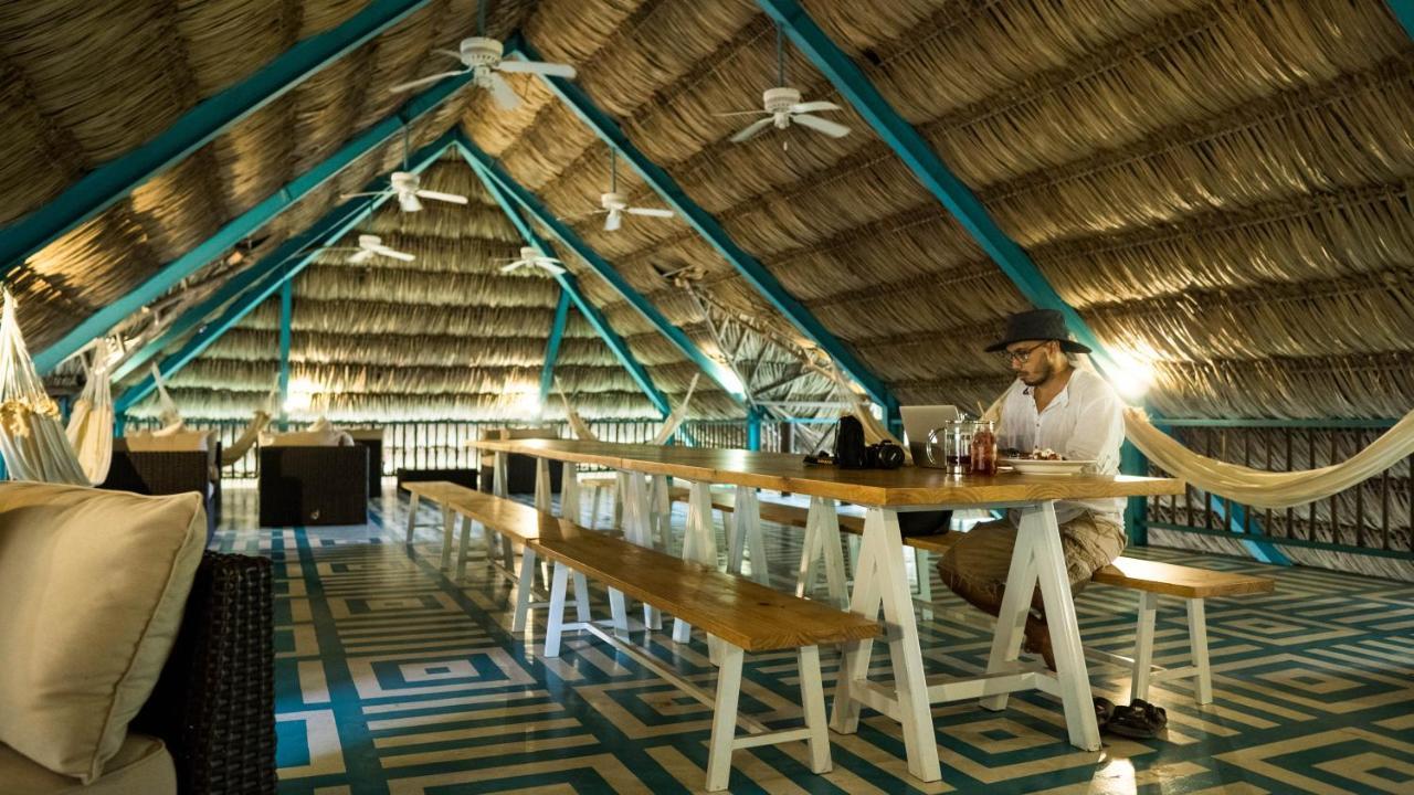 Jungle Lodge Tikal Hostal Экстерьер фото
